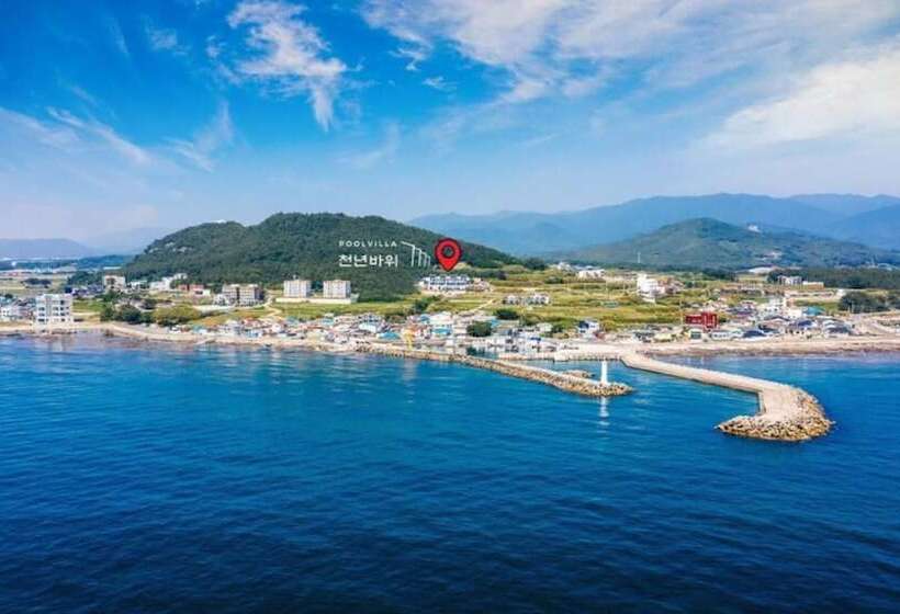 Pohang Cheonnyeonbawi Pension