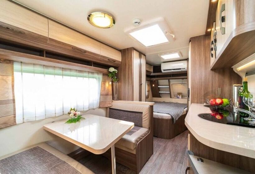 Pohang Uhil Camping Park Pension