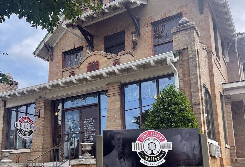 Threefoot Hotel, Meridian, A Tribute Portfolio