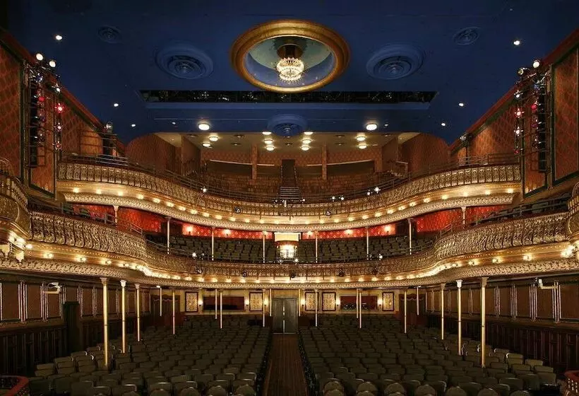 Threefoot Hotel, Meridian, A Tribute Portfolio