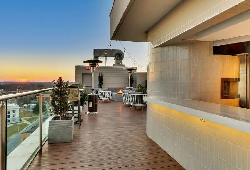 Threefoot Hotel, Meridian, A Tribute Portfolio