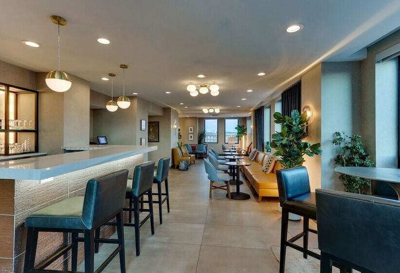 Threefoot Hotel, Meridian, A Tribute Portfolio