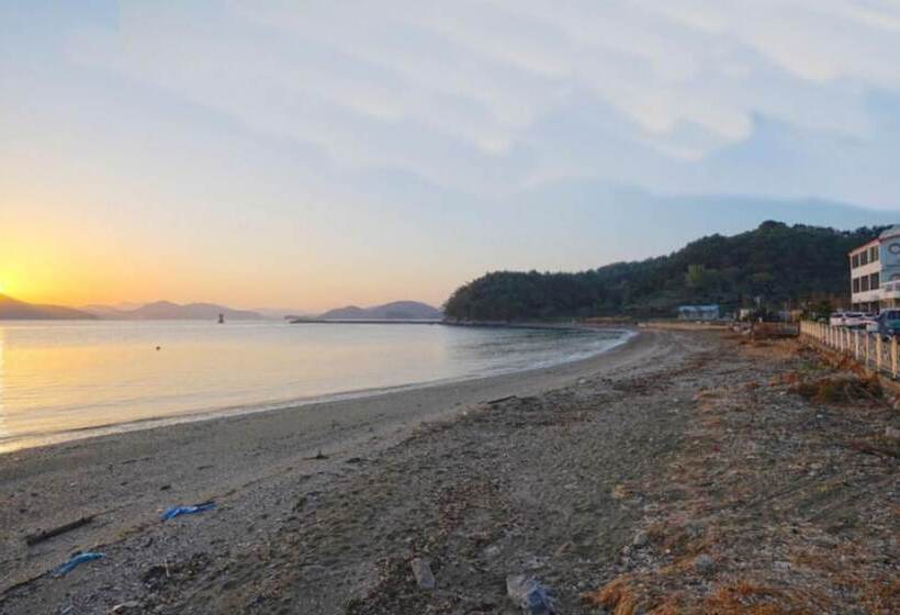 Tongyeong Wooribada Pension