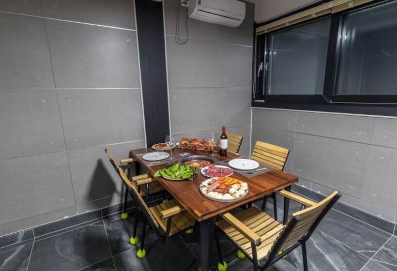 Uljin Blue Ara Pension