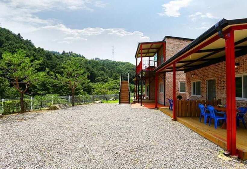 Yangpyeong Jannamuhyanggi Pension