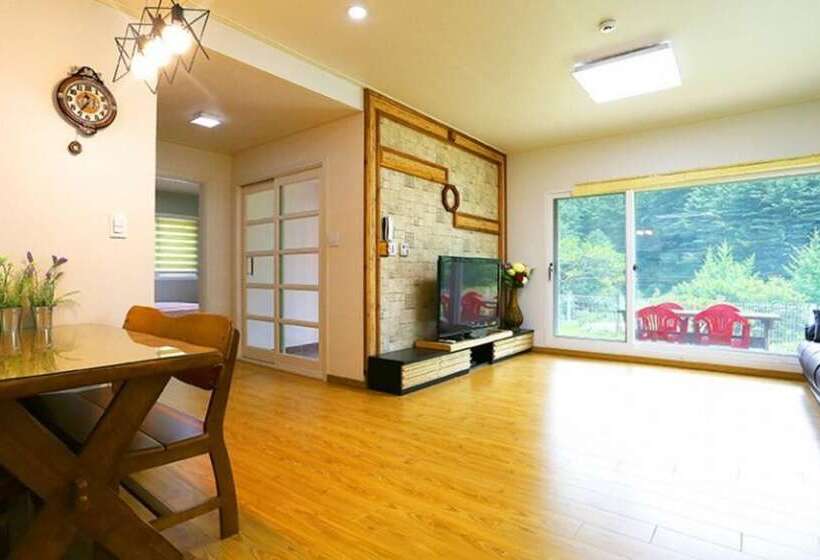 Yangpyeong Jannamuhyanggi Pension