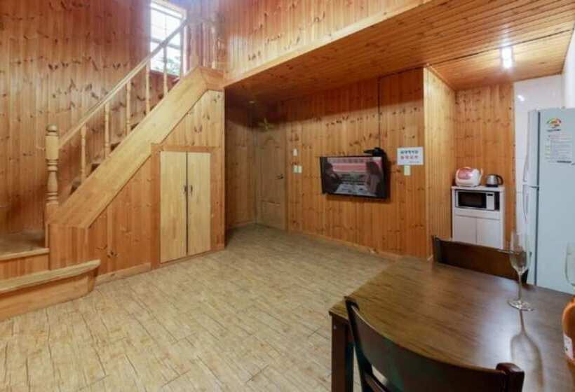 Yangsan Cheongnim Oak Valley Pension