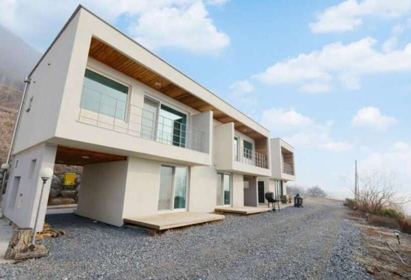 Danyang Avichae Pension