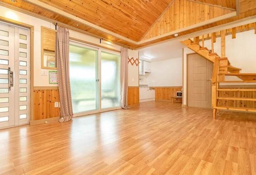 Gangneung Sea Cloud Caravan Pension