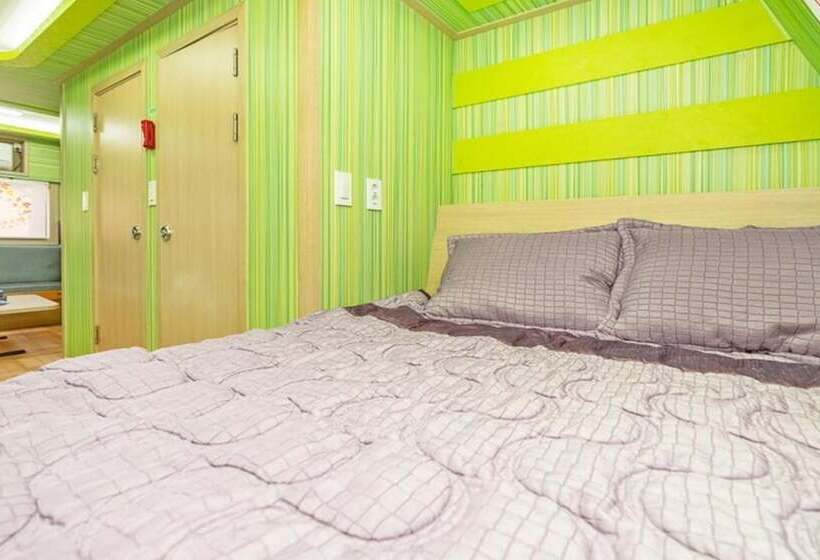 Gangneung Sea Cloud Caravan Pension