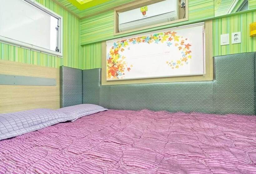 Gangneung Sea Cloud Caravan Pension