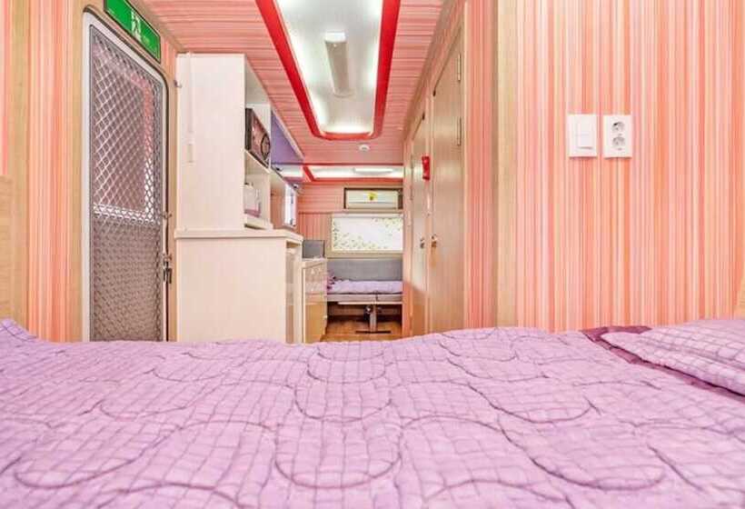 Gangneung Sea Cloud Caravan Pension