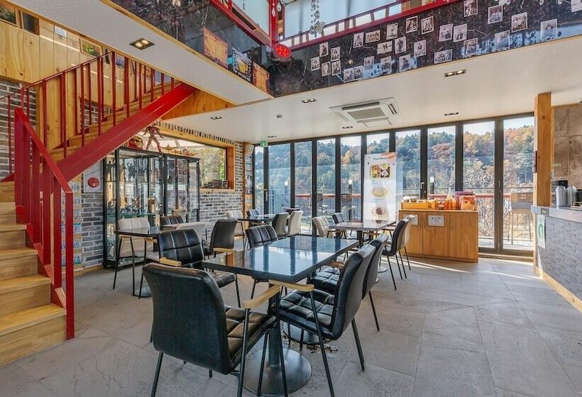 Gapyeong River52 Road Pension