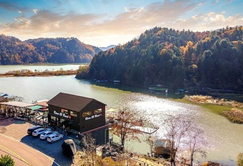 Gapyeong River52 Road Pension