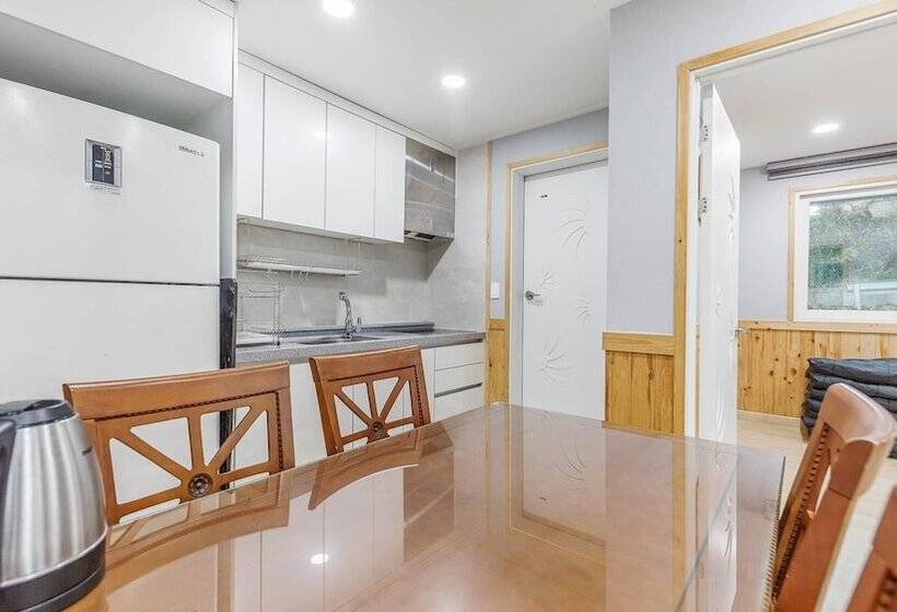 Gapyeong River52 Road Pension