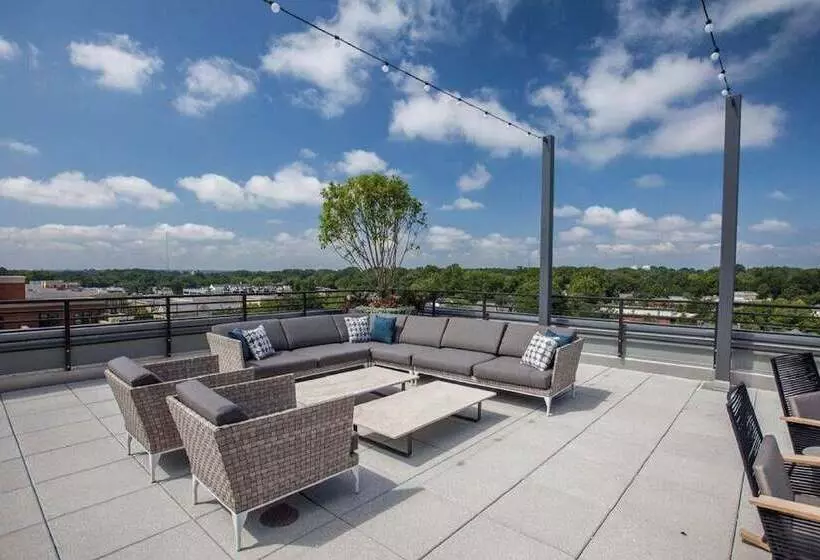 Global Luxury Suites At Bethesda Metro