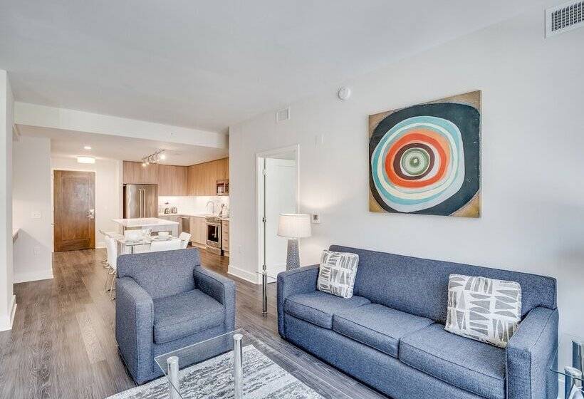 Global Luxury Suites At Bethesda Metro