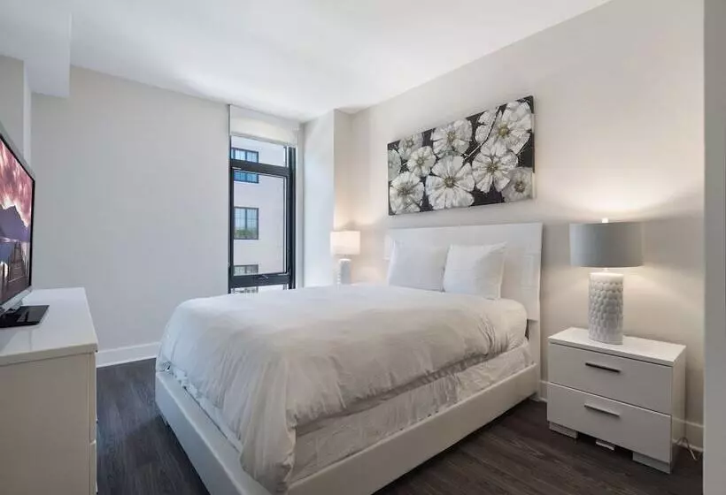 Global Luxury Suites At Bethesda Metro