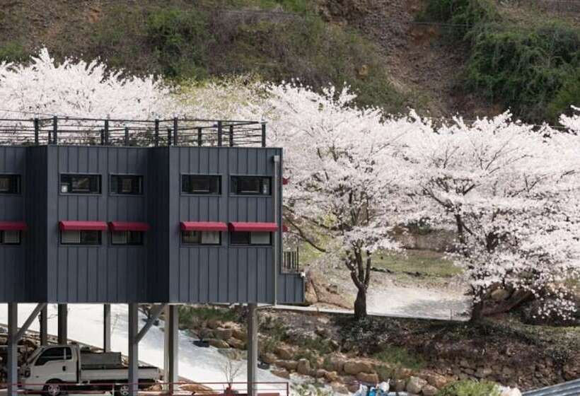 Gurye Jirisan Rosinante House Pension