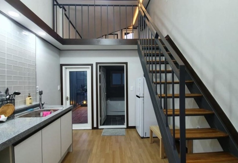 Gurye Jirisan Rosinante House Pension