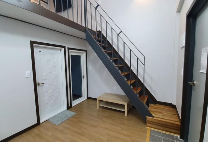 Gurye Jirisan Rosinante House Pension