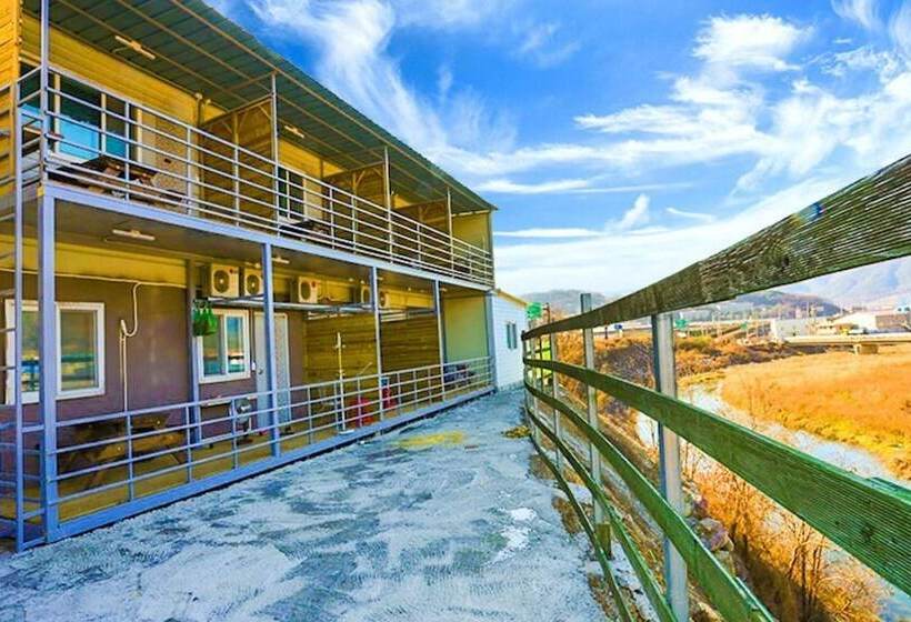 Gyeongsan Byeolgwan Pension