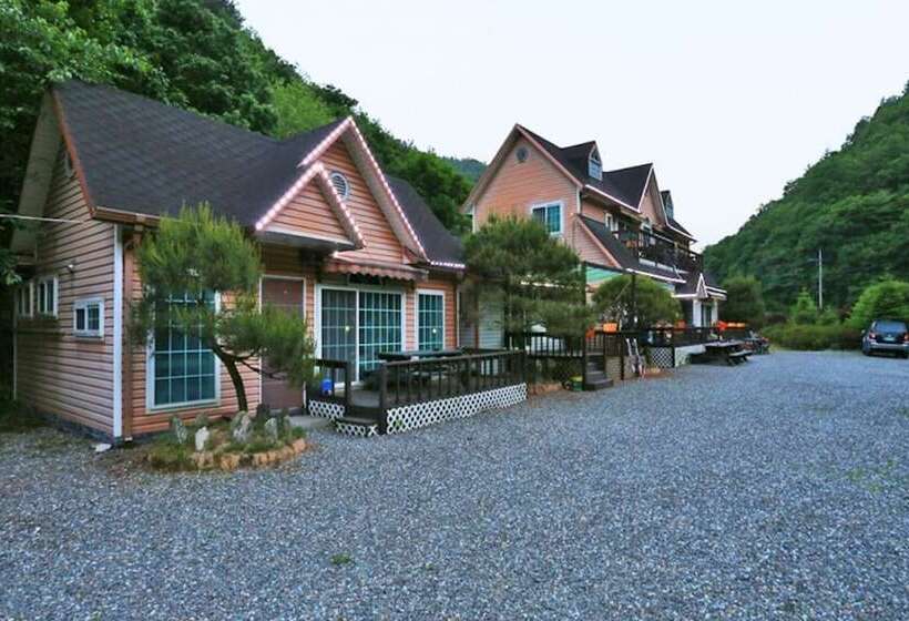 Hoengseong Jamjari Pension