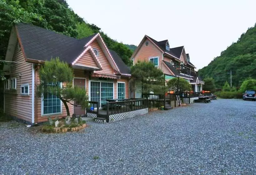 Hoengseong Jamjari Pension