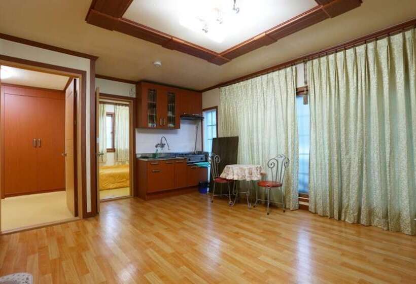 Hoengseong Jamjari Pension