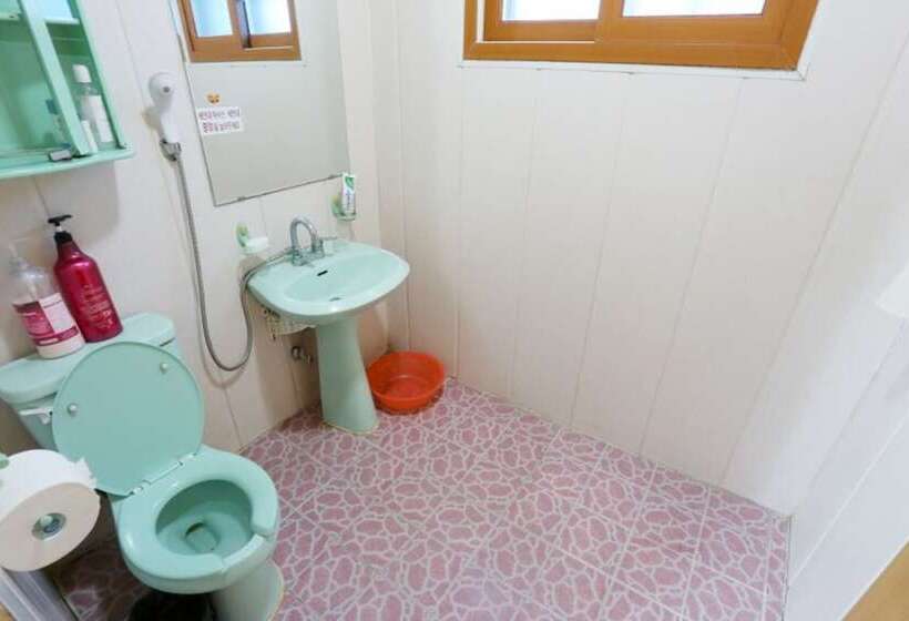 Hoengseong Jamjari Pension