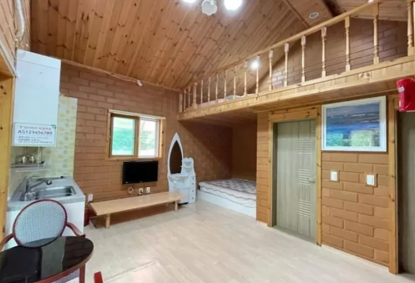 Jecheon Wolsong Garden Pension