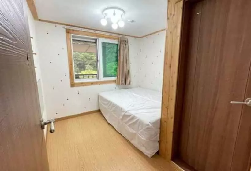 Jecheon Wolsong Garden Pension