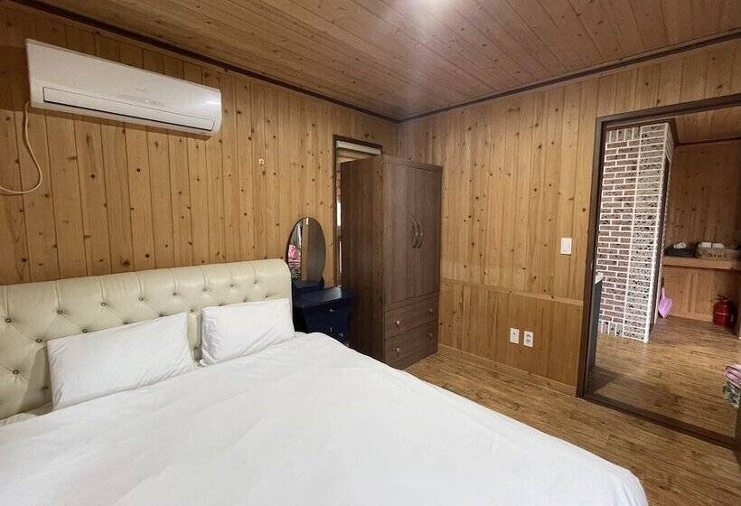 Jeju Seowoobong Pension