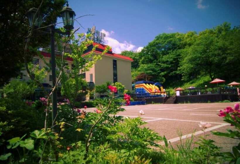 Muju Gwibinsanjang Pension