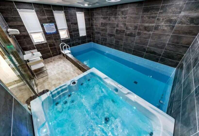 Pensão Chuncheon  Plan B Pool Villa