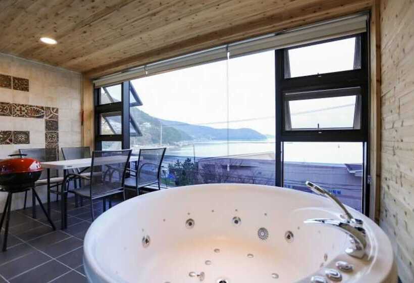 Geojedo N White Pension