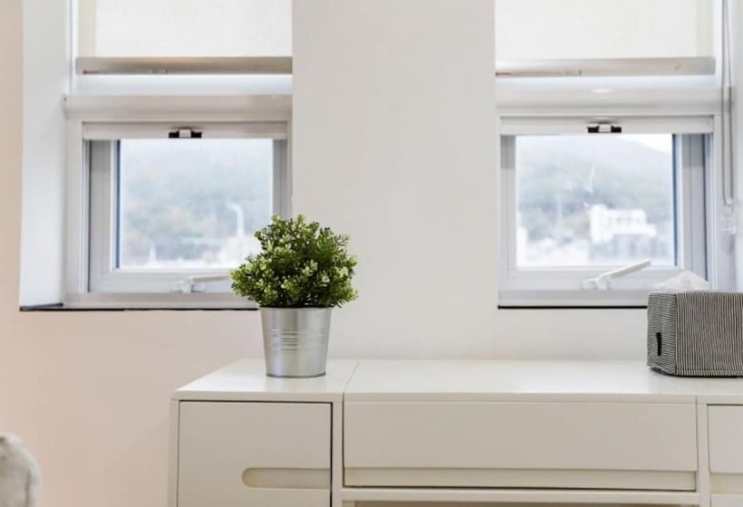 Geojedo N White Pension