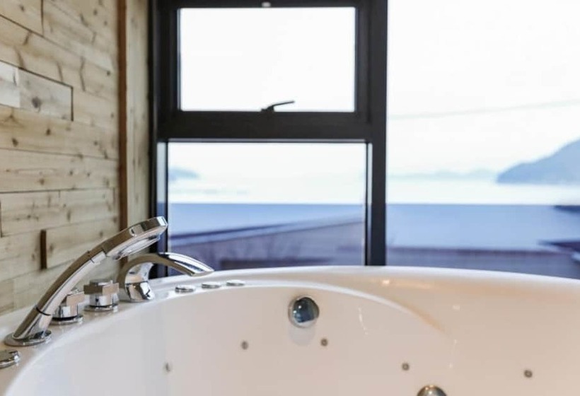 Geojedo N White Pension