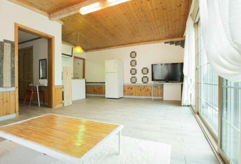 Pocheon Vincent House Pension