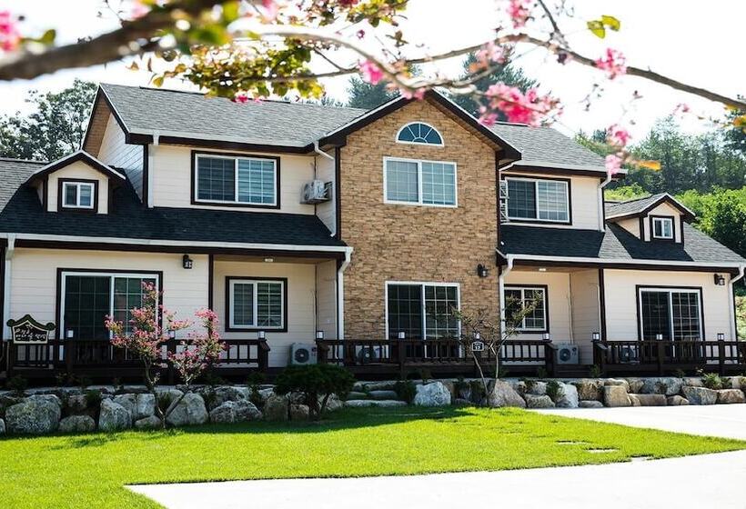 Samcheok Janghobadasoop Pension