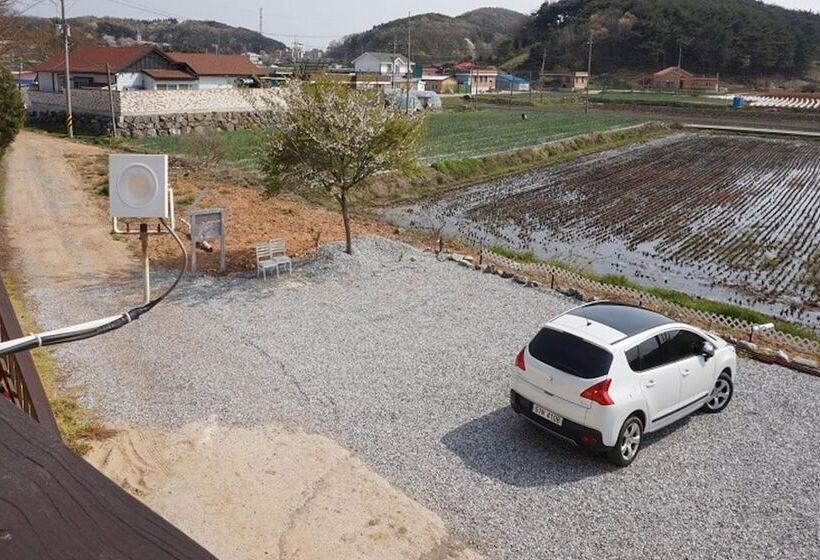 Taean Bada Soop Pension