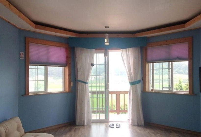 Taean Bada Soop Pension