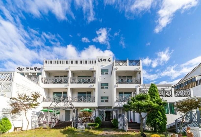 Taean Piano Spa Pension