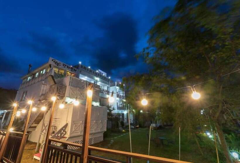 Taean Piano Spa Pension