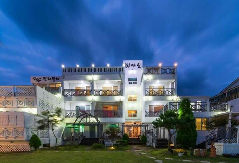 Taean Piano Spa Pension