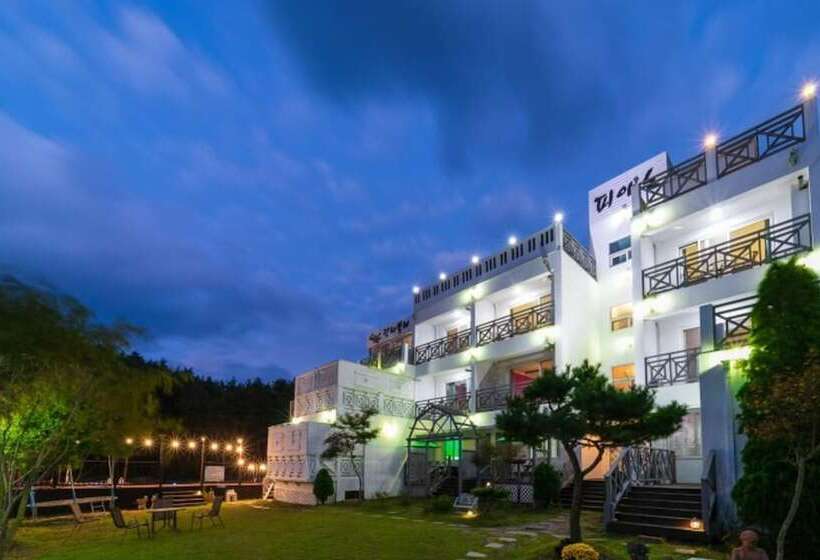 Taean Piano Spa Pension