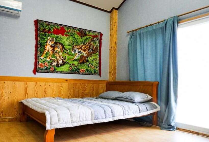 Taean Seaman House Pension