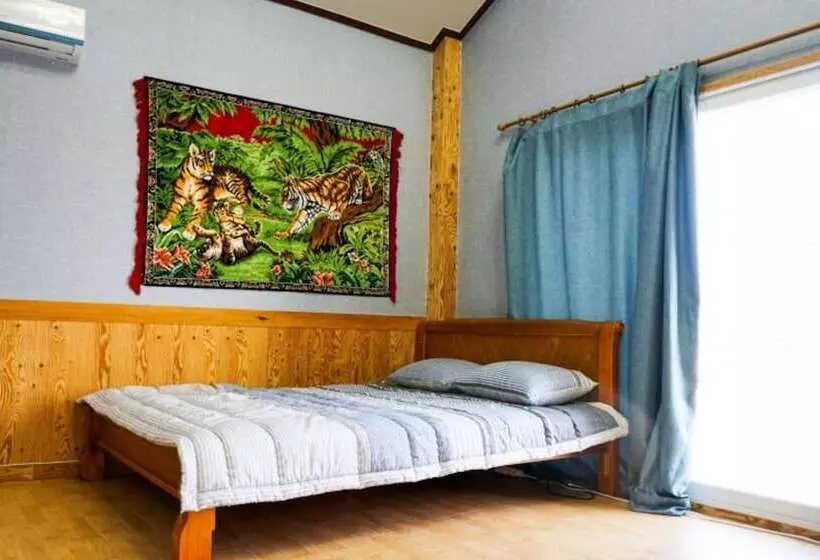 Taean Seaman House Pension