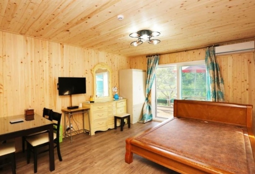 Taean Seaman House Pension