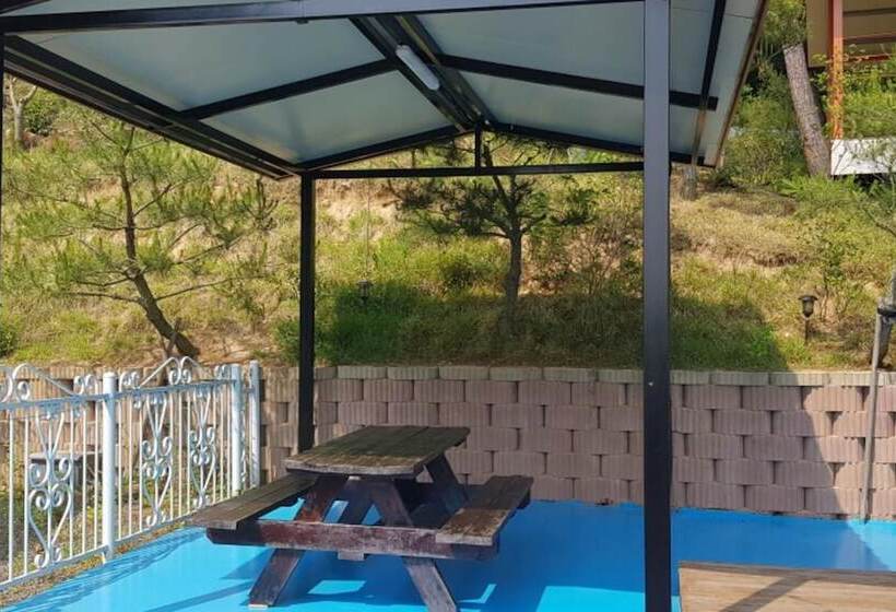 Taean Solbat Pension